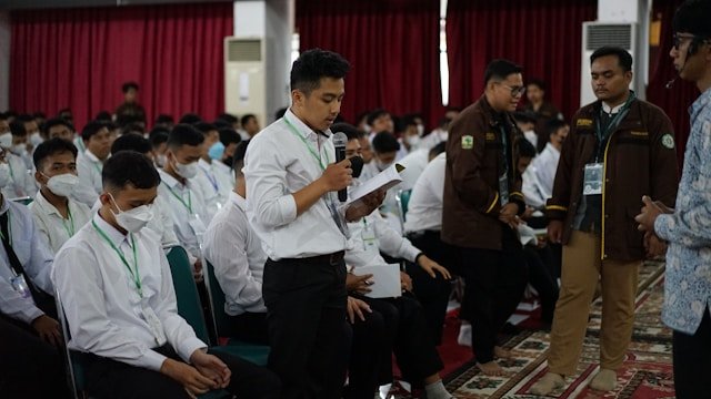 miliary leadership civilian